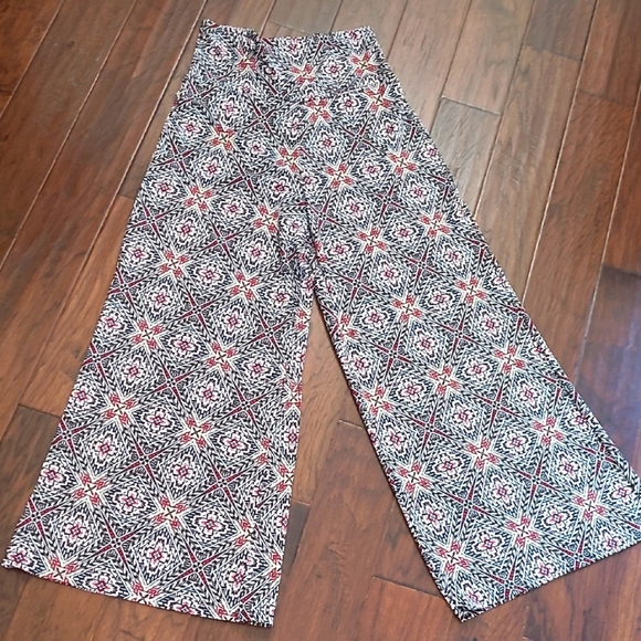 New Directions Colorful Geometric Designed Wide Leg Pants size Large - Picture 1 of 10